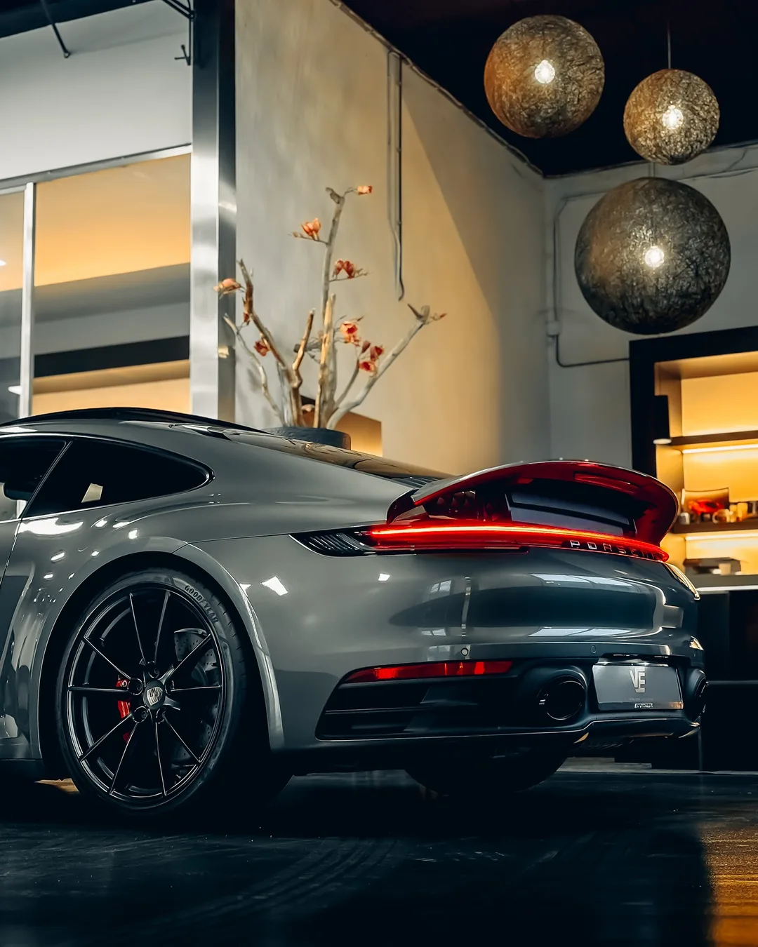 Porsche 992 Carrera S na lakcorrectie en keramische coating bij Verhagen Exclusive