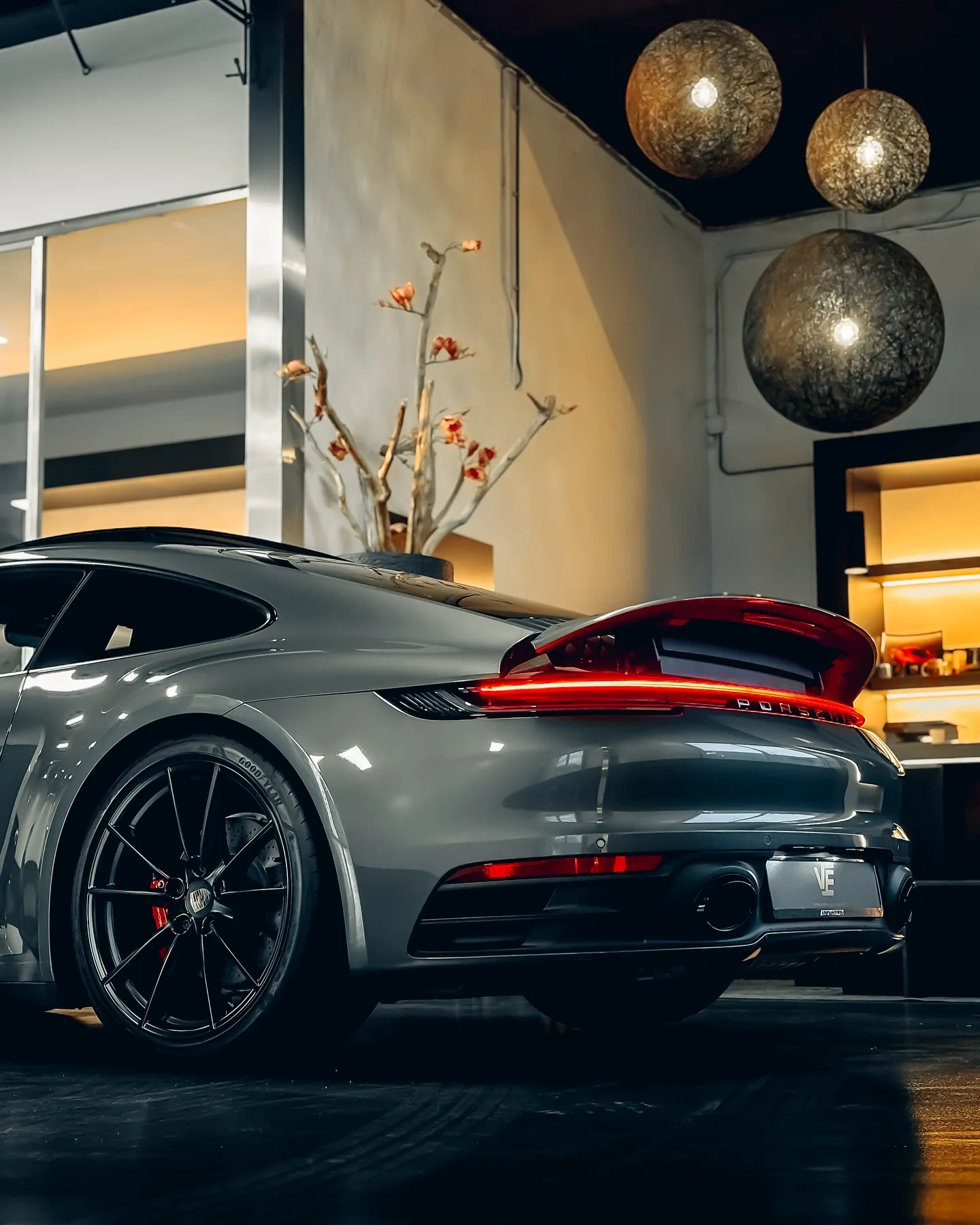 Porsche 992 Carrera S na lakcorrectie en keramische coating bij Verhagen Exclusive
