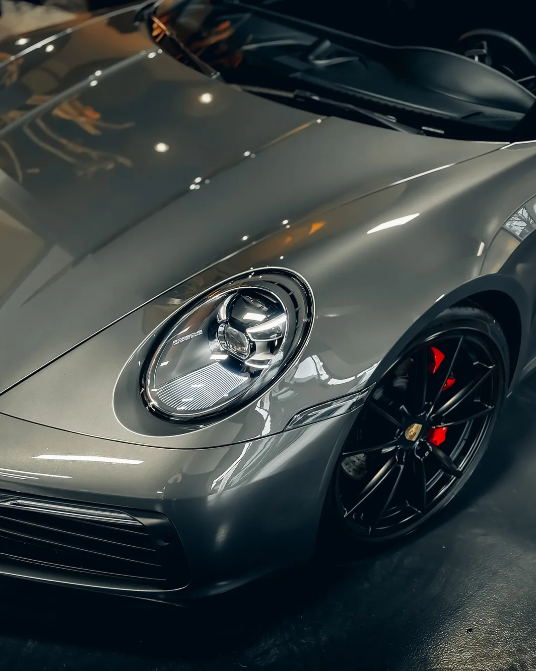 Porsche 992 Carrera S na lakcorrectie en keramische coating bij Verhagen Exclusive